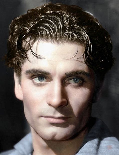 Laurence Olivier 1907 - 1989 | Classic movie stars, Actors, British actors