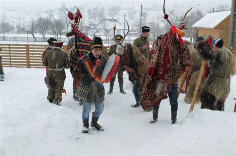 Welcoming the New Year in Romania the traditional way | Romania Insider