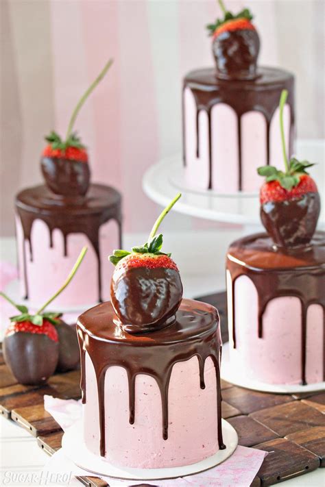 Chocolate-Covered Strawberry Cakes - SugarHero