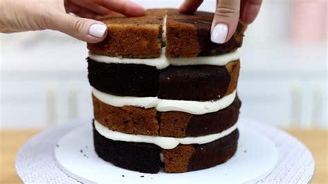 How to Make a Half and Half Cake - British Girl Bakes