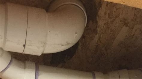 Soil pipe repair - How to easily fix your leaking PVC toilet waste pipe