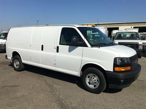 2018 Chevrolet Express 2500 Extended Cargo Van 244860