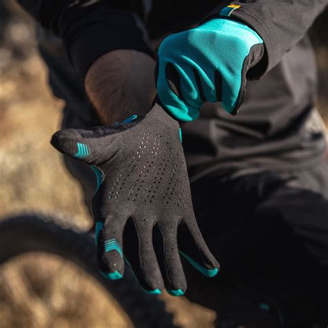 Yeti Cycles Maverick Glove - Men's | Backcountry.com