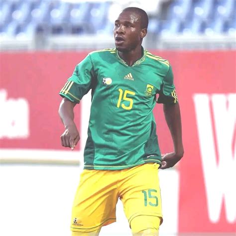 Former Orlando Pirates revealed how alcohol ruined his career. | NMMabunda