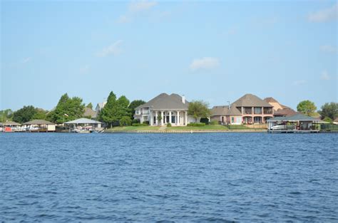 Lake Granbury | Cabin Rentals