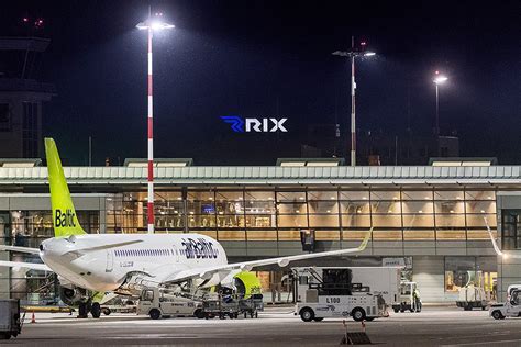 Rīga Airport passenger numbers picked up in 2021 / Article