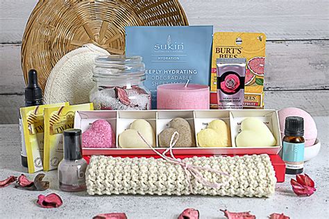 Budget DIY Spa Gift Basket Ideas For Women