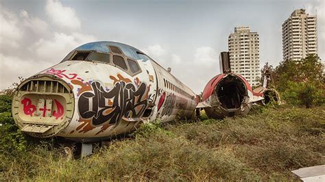 Airplane Graveyard: Eerie Photos of Abandoned Airplanes Left to Rot in ...