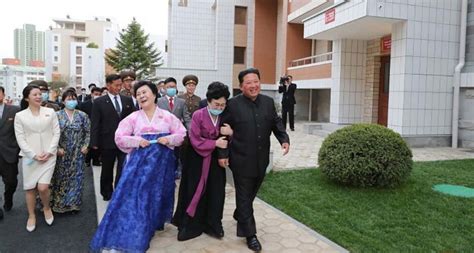 Kim Jong Un opens ‘luxury’ homes for his elite supporters in Pyongyang ...