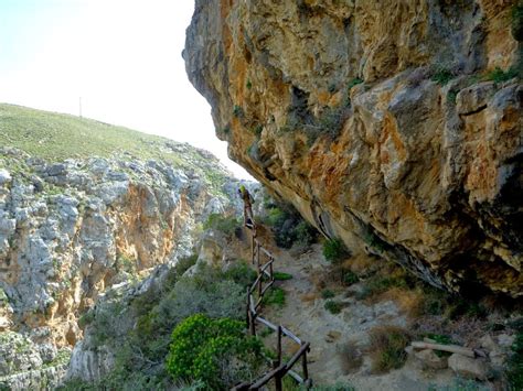 Nomadish: Hiking in gorgeous Preveli gorge