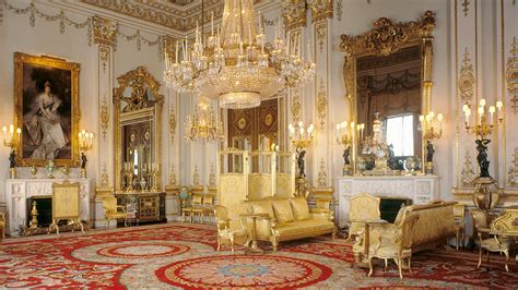 Buckingham Palace Gets an Interior Makeover | DWH