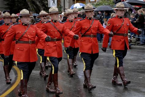 Royal Canadian Mounted Police Uniforms | Globerove