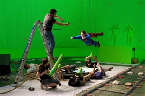 A Behind The Scenes Look At Famous Movie Scenes Created With Green ...