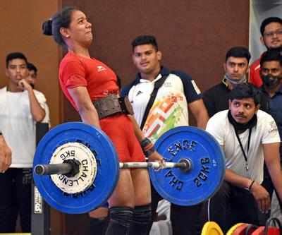 650 lifters from 14 states in Powerlifting Championship | Surat News ...