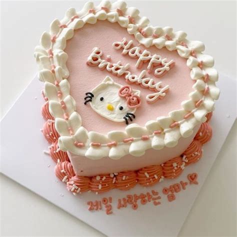 Sugar ♨ Café | Hello kitty birthday cake, Hello kitty cake, Pretty birthday cakes