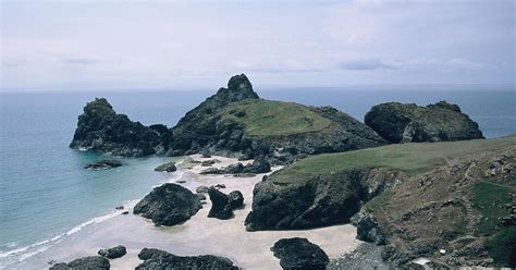 Kynance Cove Walk | A Stunning Part of the Cornish Coast | 10Adventures