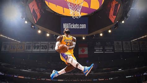 Kobe Bryant Dunk On Lebron James