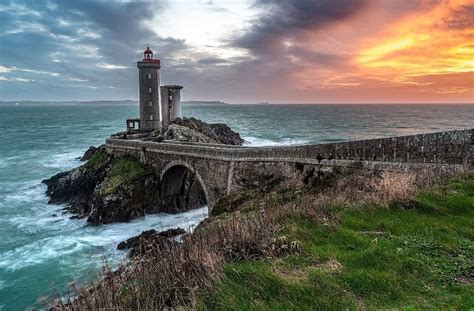 Le Phare du Petit Minou (Plouzané) Finistère - France - marinatips.sk