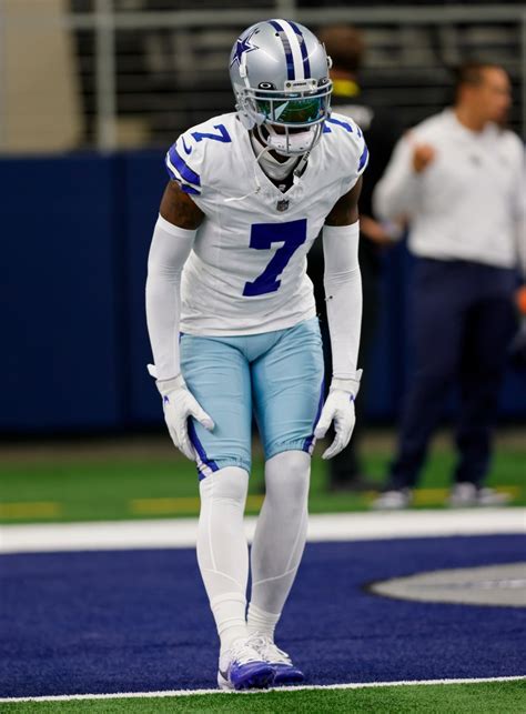 Cowboys' Trevon Diggs out for season after tearing ACL in practice