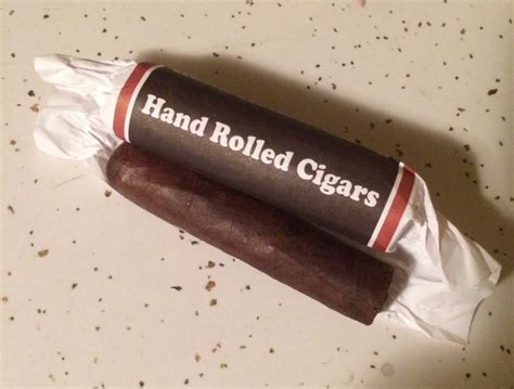 A Hand Rolled Cigar, a Chillin Moose, and a La Antigudad | CigarCraig's Blog