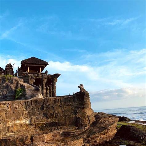 Tanah Lot (Tabanan Regency, Bali, Indonesia) - Beach, Temple | Bali top attractions, Bali, Tabanan