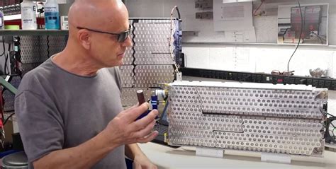 Tesla veteran tuner showcases how to revive an aging Model S battery pack