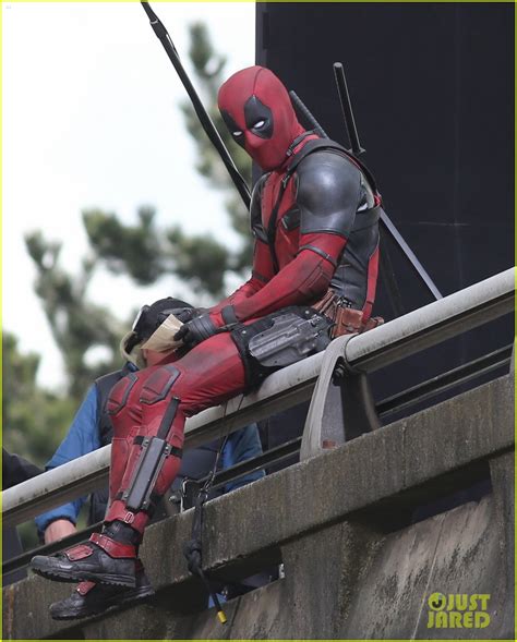 Ryan Reynolds Goes Unmasked in Latest 'Deadpool' Set Pics!: Photo 3349577 | Ryan Reynolds Photos ...