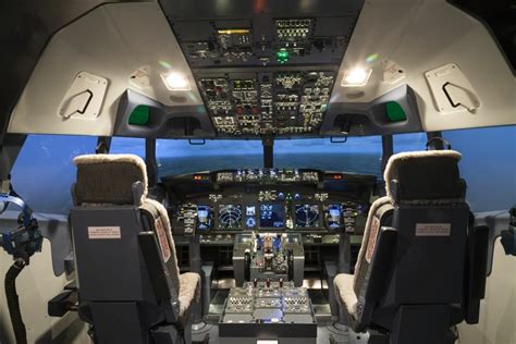 Boeing 737 Simulator – FlightDeckFriend.com