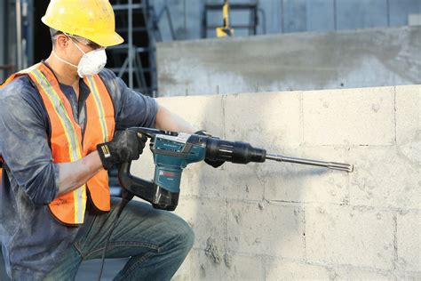 Bosch Corded 1-9/16" Spline Rotary Hammer Drill for Concrete and Masonry, Includes Carrying Case ...