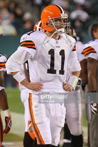 Quarterback Ken Dorsey of the Cleveland Browns stands on the sidelines ...