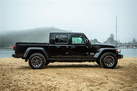 2020 Jeep Gladiator Overland Review | CarExpert