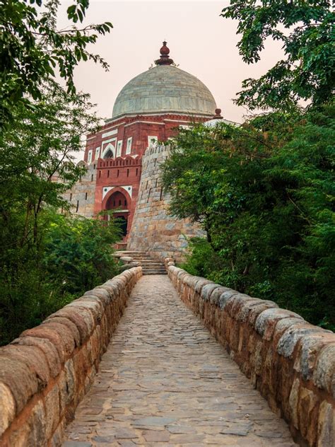 Tughlaqabad Fort: The story behind the “cursed fort” | Condé Nast Traveller India