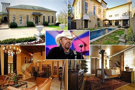 Country Music Stars' Homes Showcase