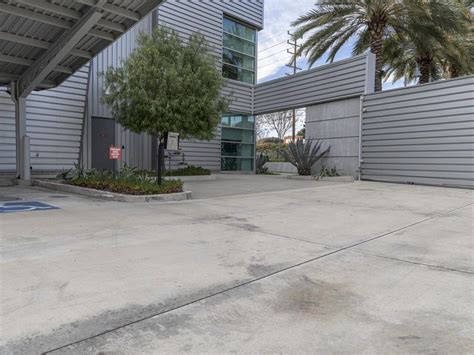 Los Angeles Modern Architecture: A Plaza in the City HDRi Maps and ...