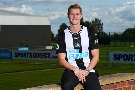 Three first-team players change numbers as Newcastle confirm 25-man squad