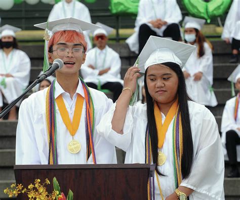 Konawaena High School hol commencement exercises - West Hawaii Today