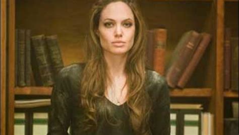 Review: Angelina Jolie And "Wanted" - CBS News