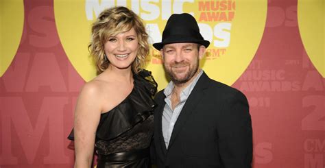 Kristian Bush Boasts Of Sugarland Reunion: 'Oh, Yeah. We Still Got It'