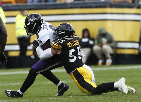 Pittsburgh Steelers LB Suffers Foot Injury - Sports Illustrated ...