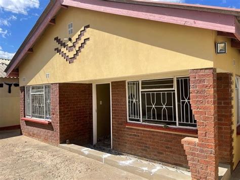 Chitungwiza Unit N house for sale - ShonaHome