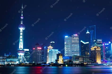 Premium Photo | Beautiful shanghai pudong skyline at night