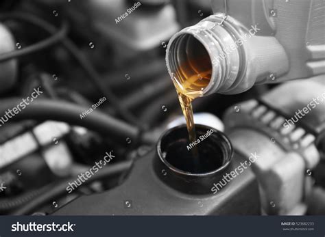 Pouring Oil Car Engine Close Stock Photo 523682233 | Shutterstock