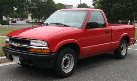 2004 Chevrolet S-10 - Information and photos - MOMENTcar