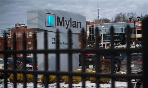 Mylan recalls one lot of injectable daptomycin over presence of particulate matter