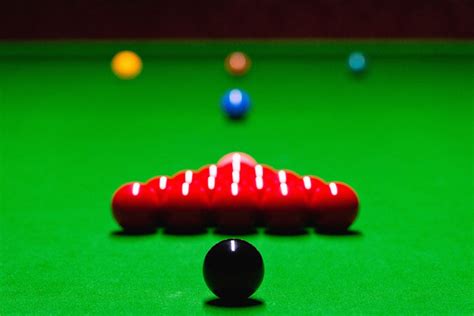 How to Play Snooker (Rules, Tips & Tricks) - Home Rec World