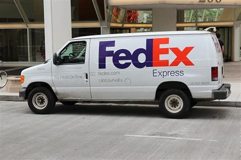 Fedex Van Stock Photo - Download Image Now - iStock