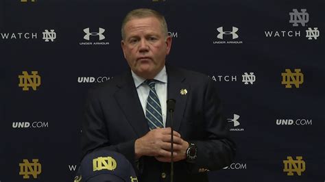 @NDFootball Brian Kelly Press Conference - Navy (2017) - YouTube