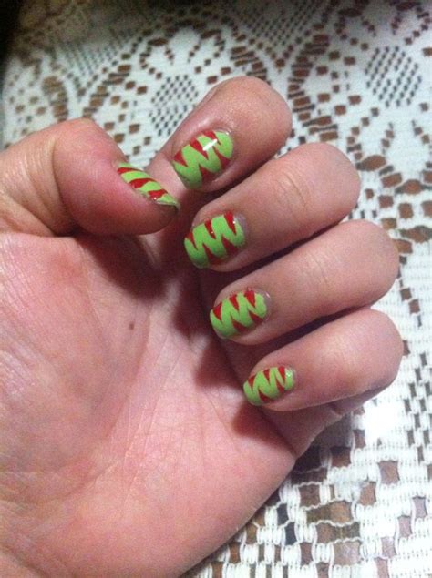 Red and green tiger stripes | Simple nails, Easy nail art, Nail art