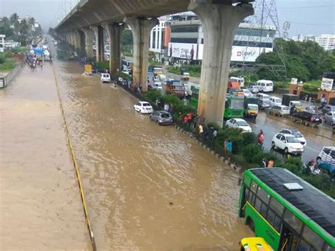 Bangalore weather: Heavy rains lash Bangalore again, cause traffic snarls across city ...