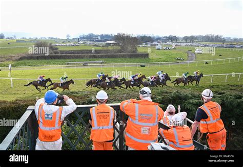 Plumpton races racing horse racecourse course east sussex uk bri hi-res stock photography and ...